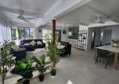 7-Lounge-Room